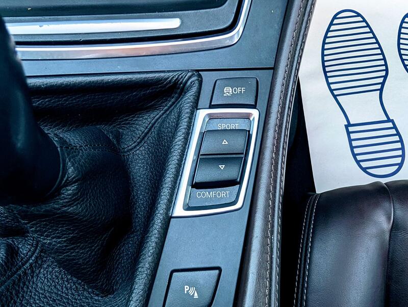 BMW 5 SERIES 2.0 518d Luxury Saloon 2015