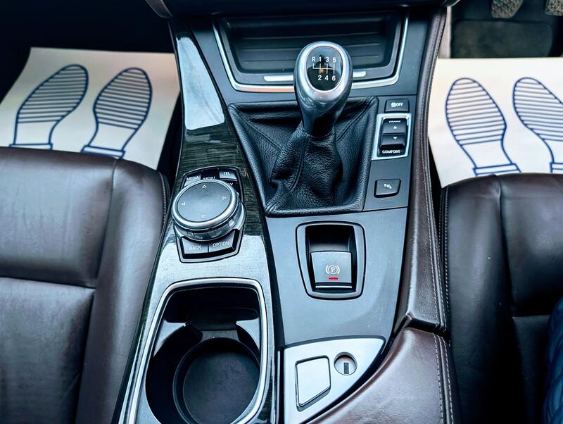 BMW 5 SERIES 2.0 518d Luxury Saloon 2015