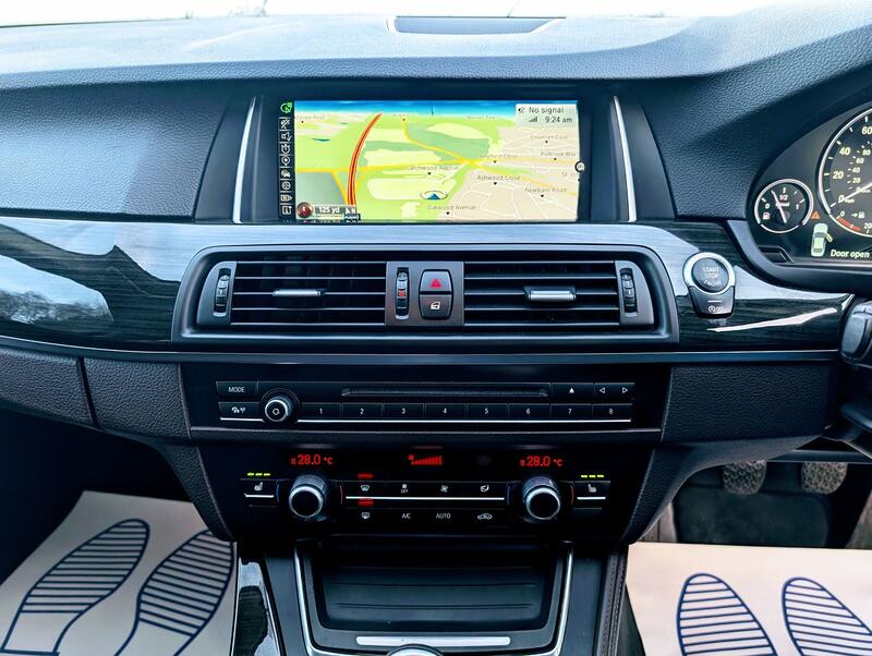BMW 5 SERIES 2.0 518d Luxury Saloon 2015