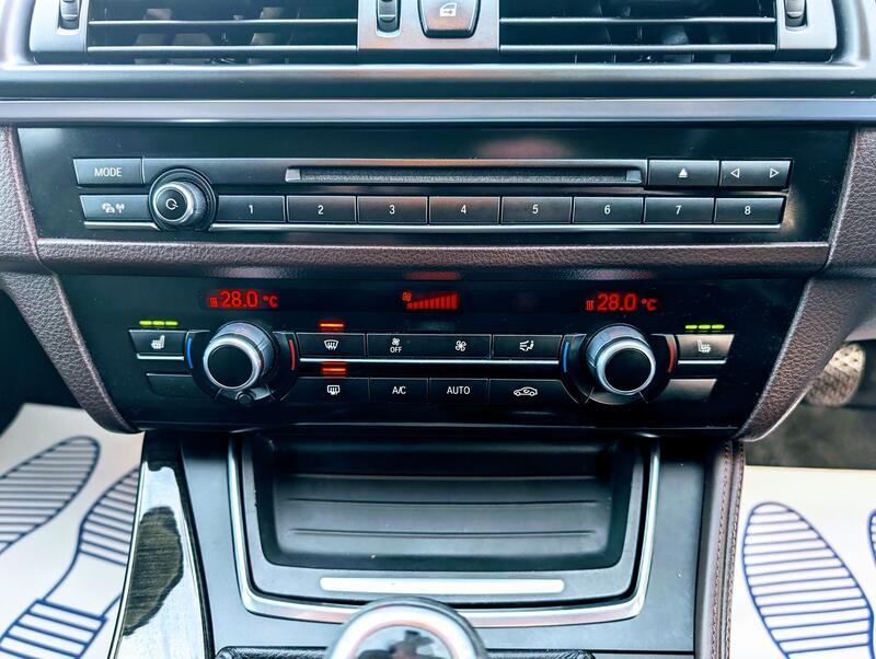 BMW 5 SERIES 2.0 518d Luxury Saloon 2015